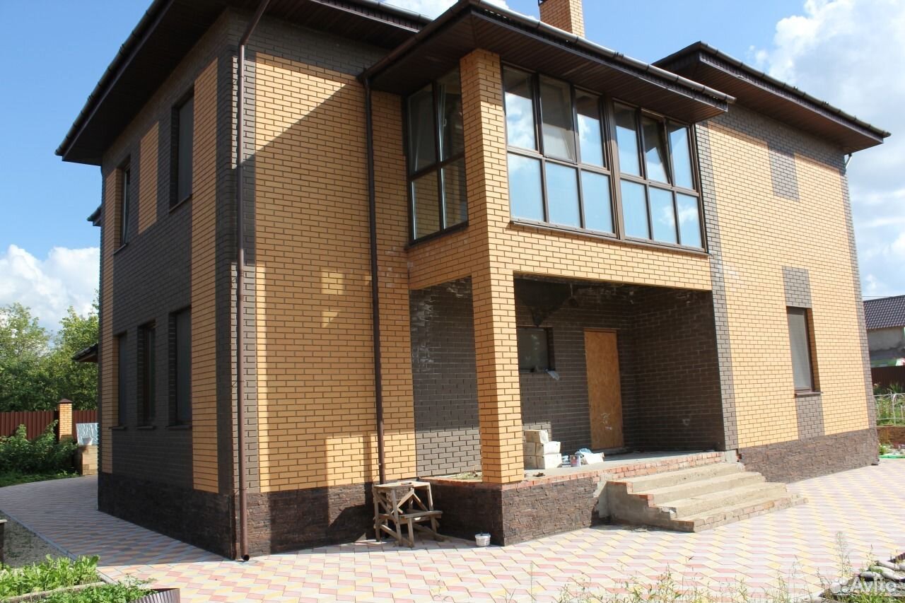 Коттедж 270 м² на участке 16 сот.