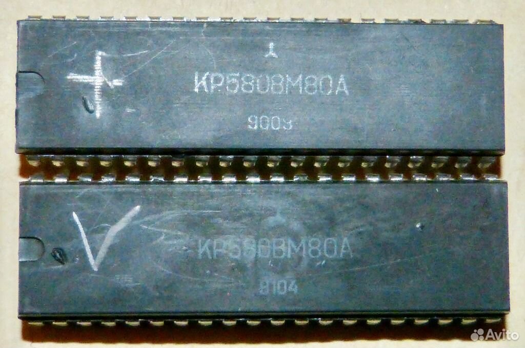 Микросхема москва. Советские микросхемы кр1804. Маркировка советских микросхем. Микросхема советского производства. Советские микросхемы в алюминиевом корпусе.