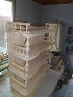 Деревянная этажерка