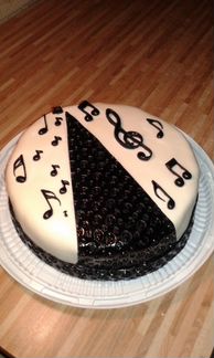 Торт с мастикой Музыкальный