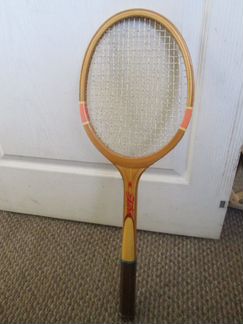 Ракетка для большого тенниса деревянная