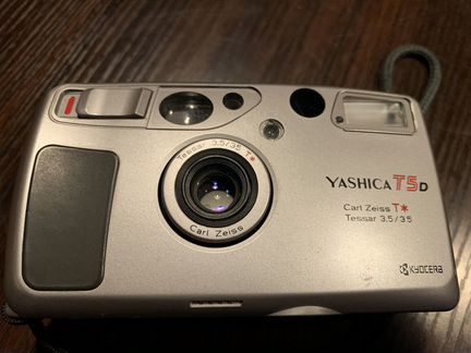 Yashica T5D