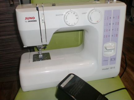 Швейная машина Juno