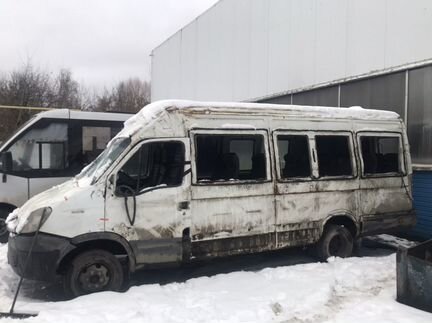 Iveco Daily 3.0 МТ, 2010, битый, 400 000 км