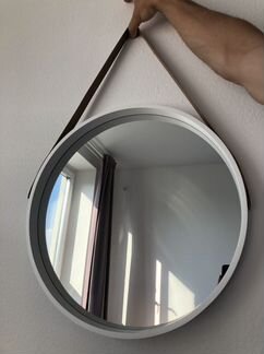 Зеркало настенное с подвесом на ремне