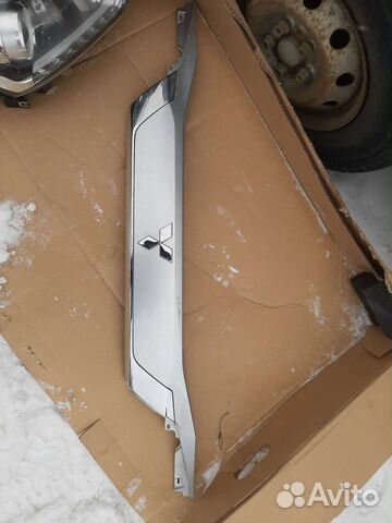 Накладка крышки багажника Mitsubishi Outlander 3