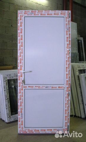 Пластиковые двери