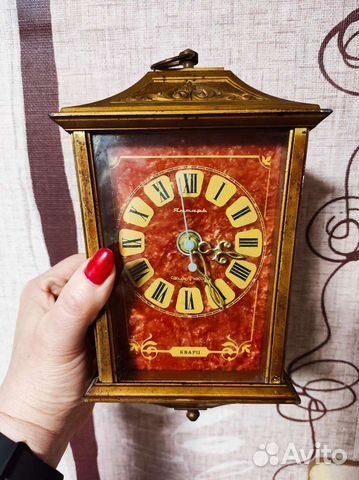 Часы настенные советские янтарь