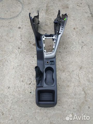 Консоль пола Ford Focus III (2011-2019)