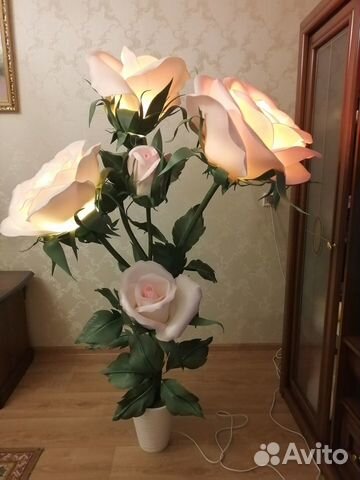 Светильник - куст розы с бутонами (из изолона)