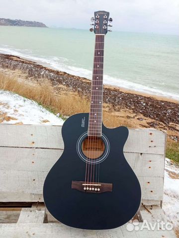 Акустическая гитара