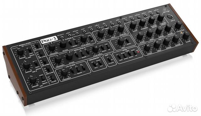 Аналоговый синтезатор Behringer PRO-1