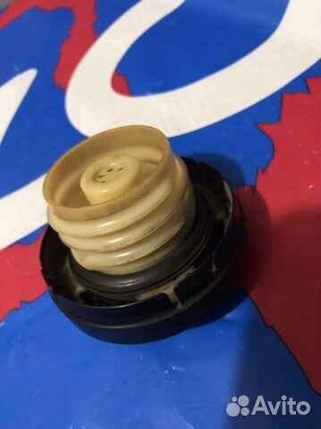 Пробка бензобака секретные болты