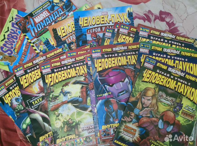 Журналы с комиксами Marvel и Скуби Ду