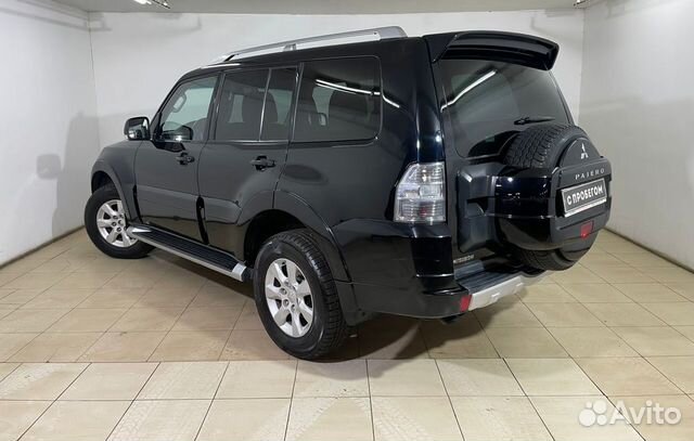 Mitsubishi Pajero `2011