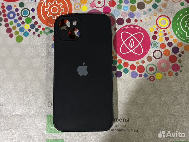 Чехол на iPhone 13