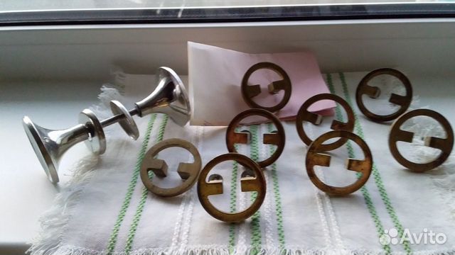 Дверные и мебельные ручки