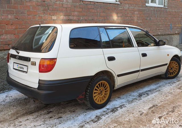 Toyota Caldina 1.5 AT, 1998, 120 000 км