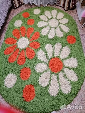 Палас длиноворсовый.после чистки.цвета яркие