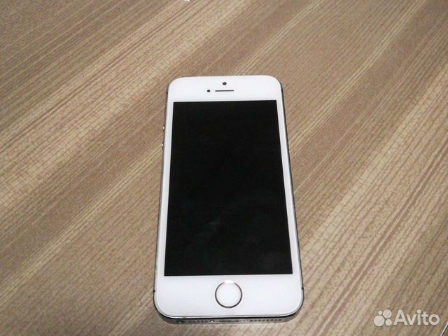 Телефон iPhone 5s