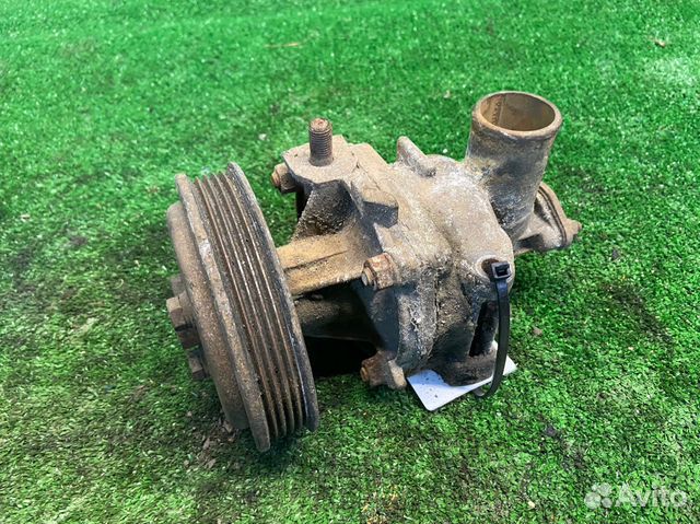 Chevrolet Niva 2123 / насос водяной (помпа)