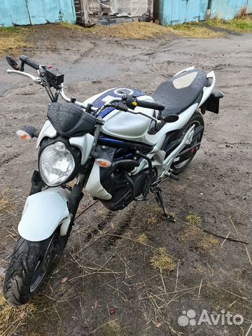 Suzuki gladius 400 abs