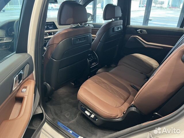 BMW X7 3.0 AT, 2022