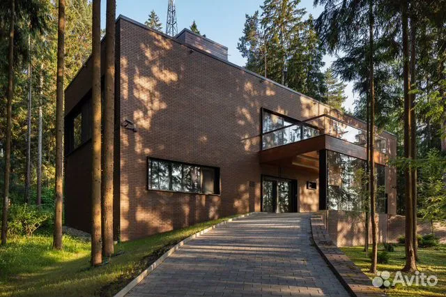 

10-к. и более коттедж, 1500 м²