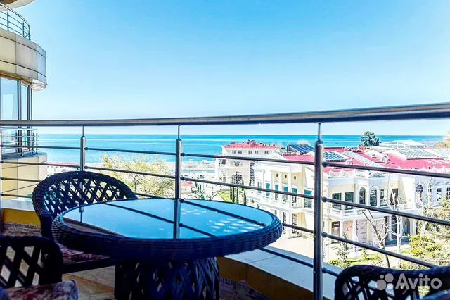 

2-к. квартира, 70 м², 8/12 эт.