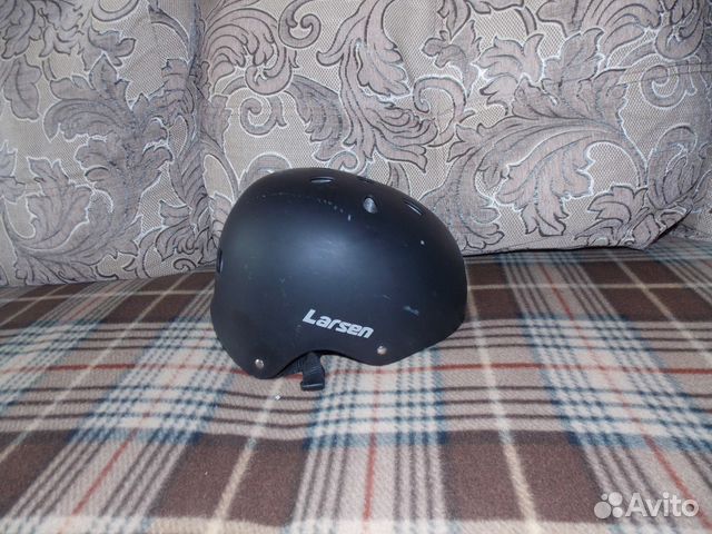 Шлем для катания на роликах
