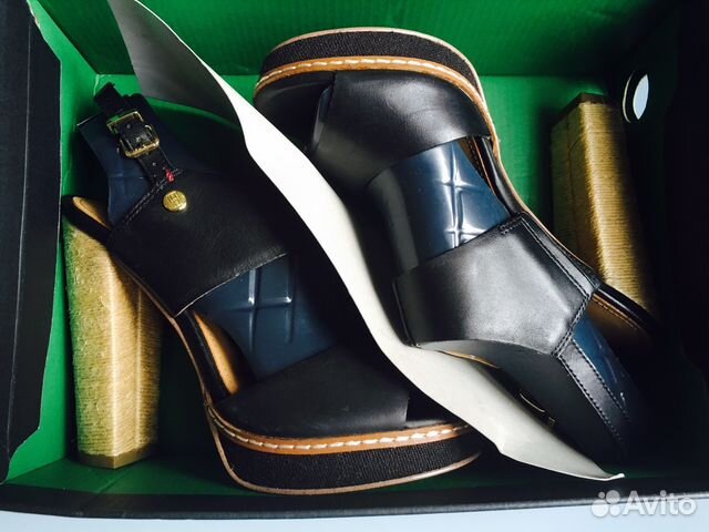 Новые кожаные босоножки Tommy Hilfiger США Новые кожаные босоножки Tommy Hilfiger США