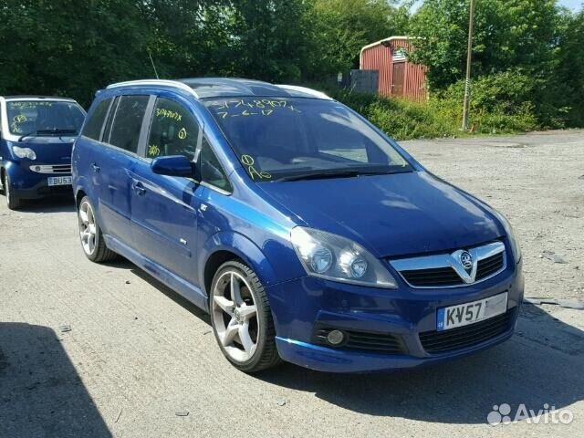 Дверь капот фара бампер Opel Zafira B
