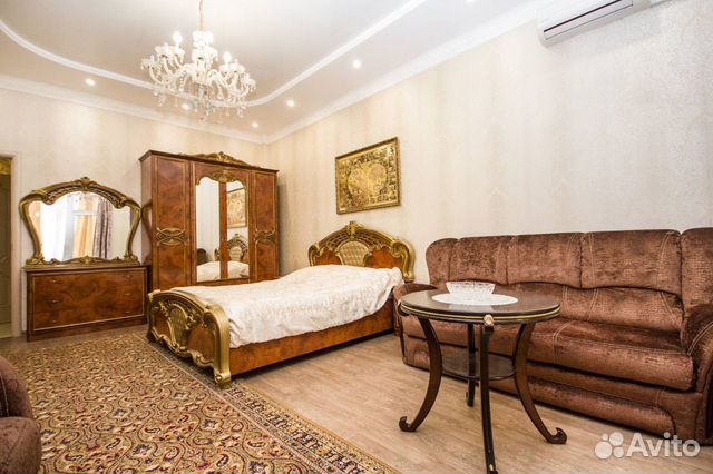 

2-к. квартира, 75 м², 3/10 эт.