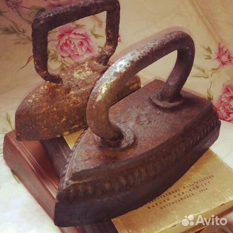 Утюги старинные для винтажного интерьера