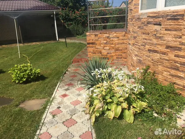 Коттедж 200 м² на участке 8.5 сот.