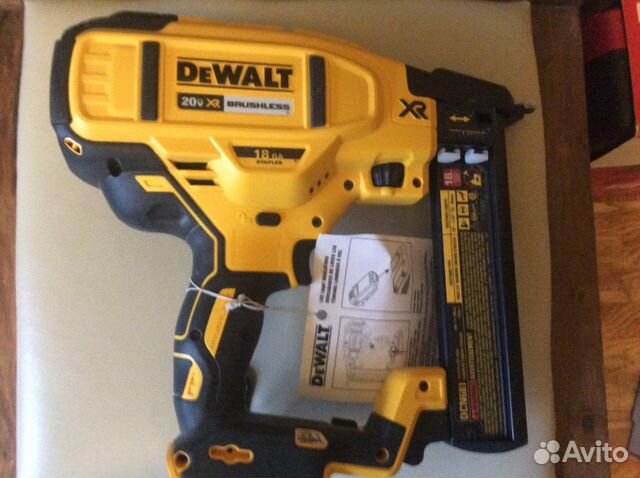 DCN680d1 Dewalt нейлер финишный, 18GA, 16-54мм