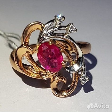 Золотое кольцо с натур.рубином и бриллиантами