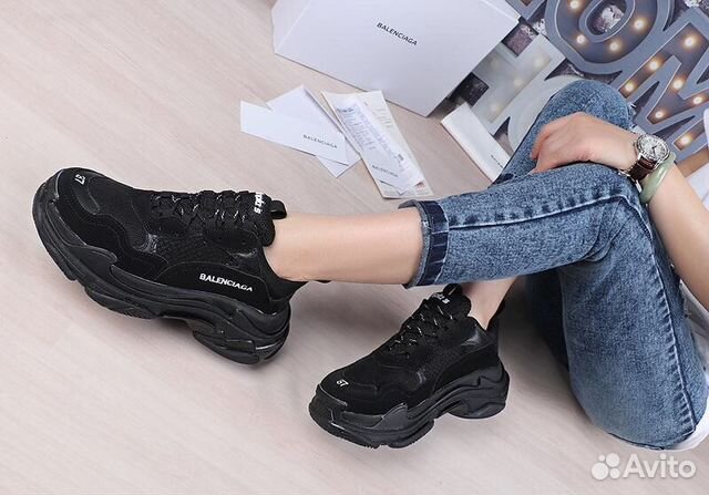 Кроссовки Balenciaga Triple S Кроссовки Balenciaga Triple S