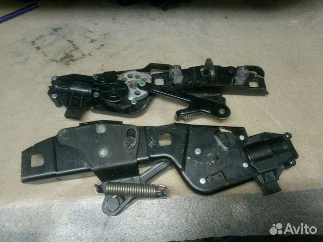 Замок багажника с доводчиком Land Rover Sport