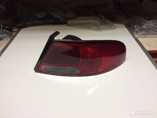 Фонарь задний правый на Dodge Stratus 01-06 г.в