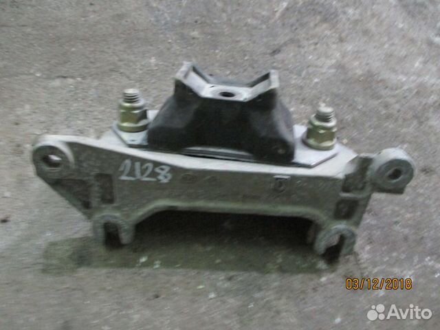 Кронштейн опоры кпп Renault Logan 1