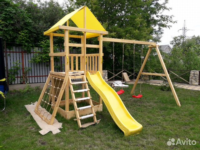 Детская площадка с качелями и горкой, новая Детская площадка с качелями и горкой, новая