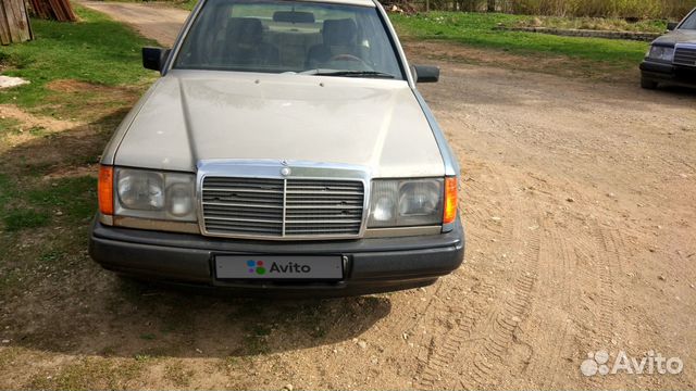 Mercedes-Benz W124 2.5 AT, 1984, 300 000 км