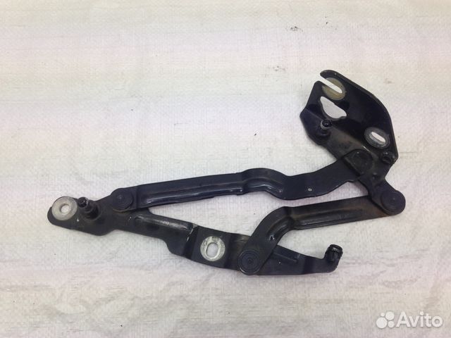 Петля крышки багажника Volkswagen Bora Jetta IV 4 Петля крышки багажника Volkswagen Bora Jetta IV 4