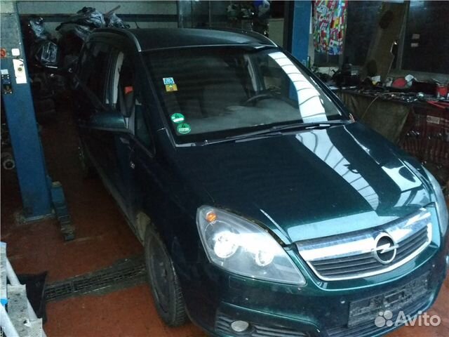 Дверь капот фара бампер Opel Zafira B 2005-2012