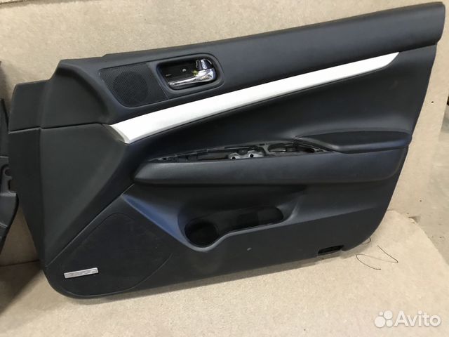 Обшивка правой двери двери Infiniti G35 V36