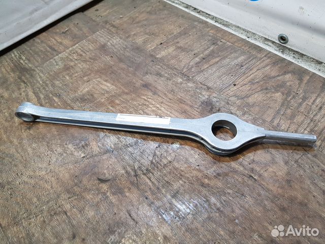 BMW 3 E46, рычаг опоры кулисы кпп (новый) BMW 3 E46, рычаг опоры кулисы кпп (новый)