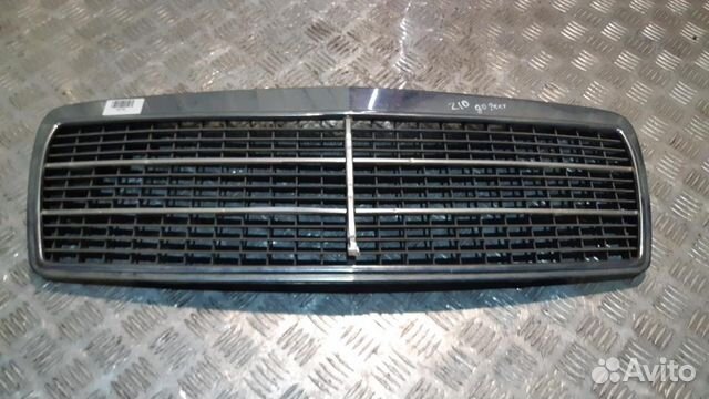 Решетка радиатора Mercedes Benz E W210 1996-2000 Решетка радиатора Mercedes Benz E W210 1996-2000