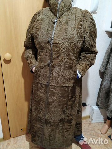 Шуба из каракульчи Шуба из каракульчи