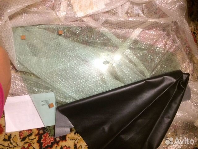 Правое переднее стекло Лада Веста Правое переднее стекло Лада Веста